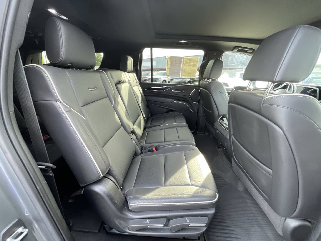 Used 2022 Cadillac Escalade ESV Sport w/ Touring Package AWD/4WD image 27