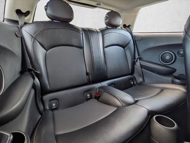 Used 2015 MINI Cooper S image 18