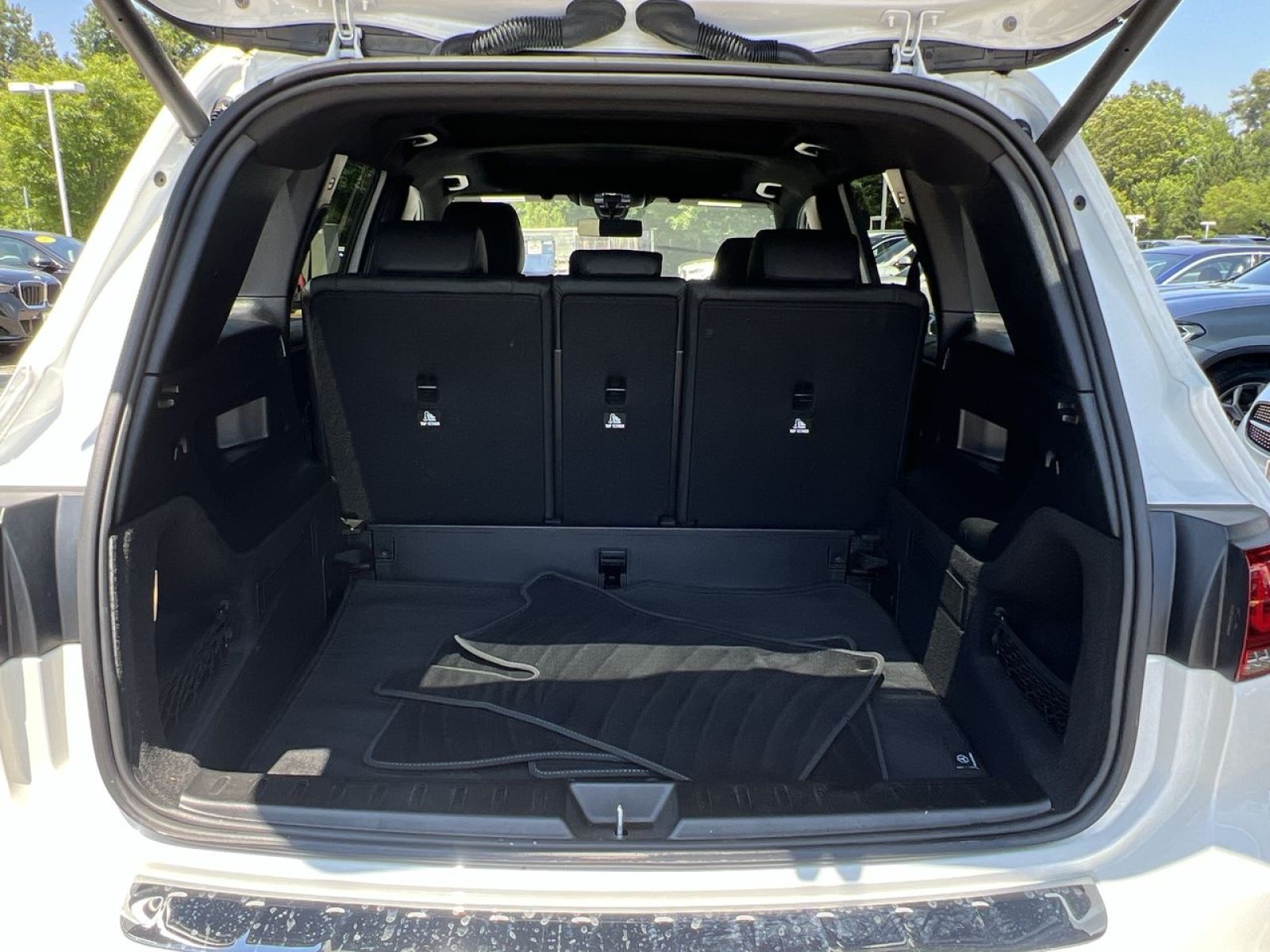 Used 2023 Mercedes-Benz GLB 250 4MATIC image 28