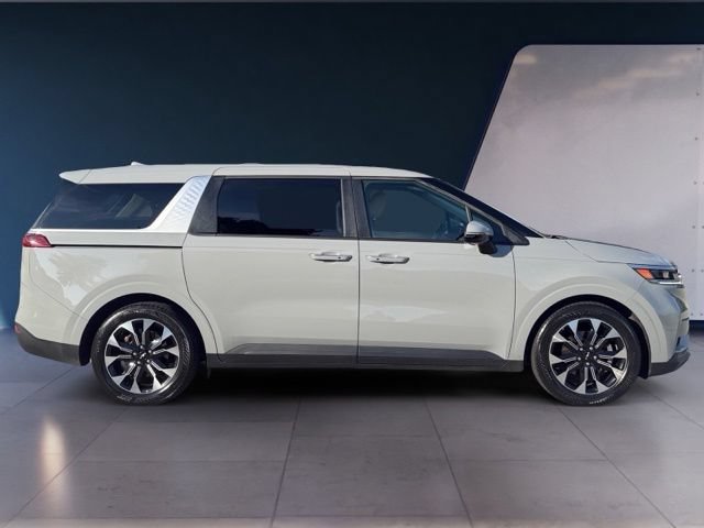 Certified 2024 Kia Carnival EX FWD image 8