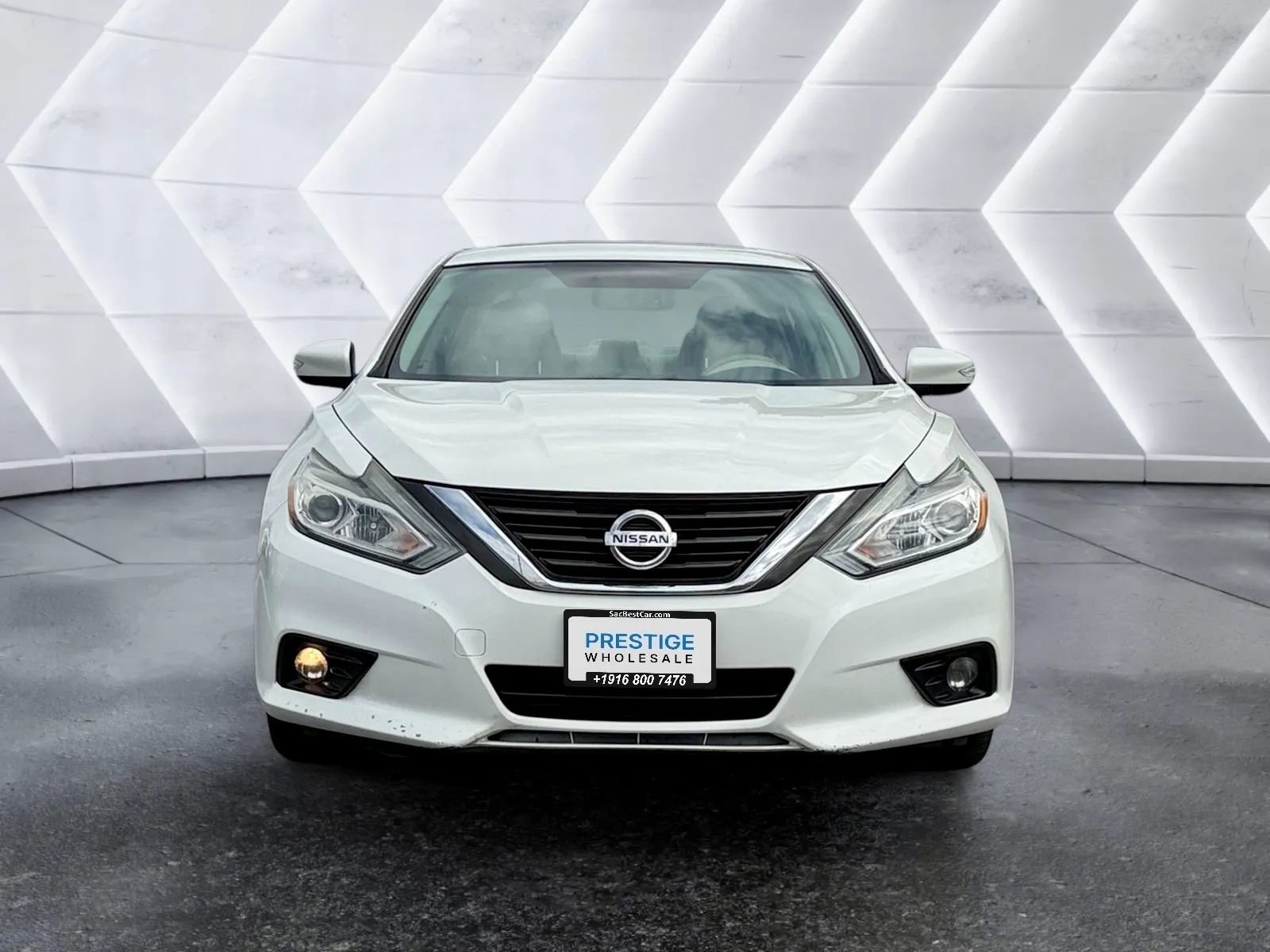 Used 2017 Nissan Altima 2.5 SL w/ Moonroof Package FWD image 2