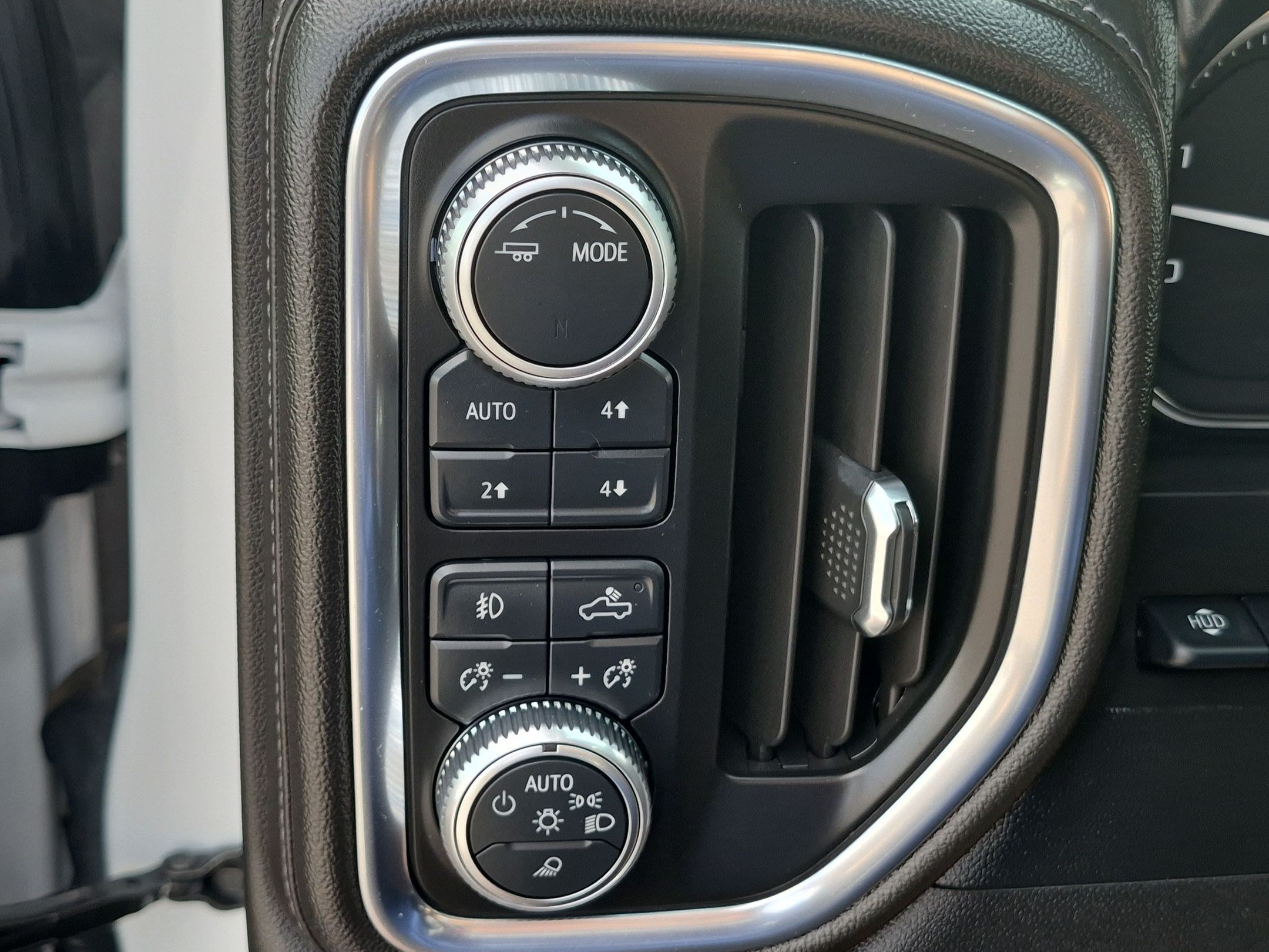Certified 2020 GMC Sierra 3500 Denali w/ Denali Ultimate Package AWD/4WD image 26