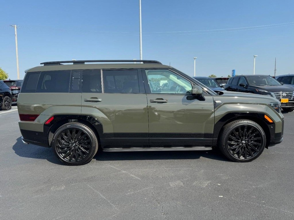 Used 2025 Hyundai Santa Fe Calligraphy image 2