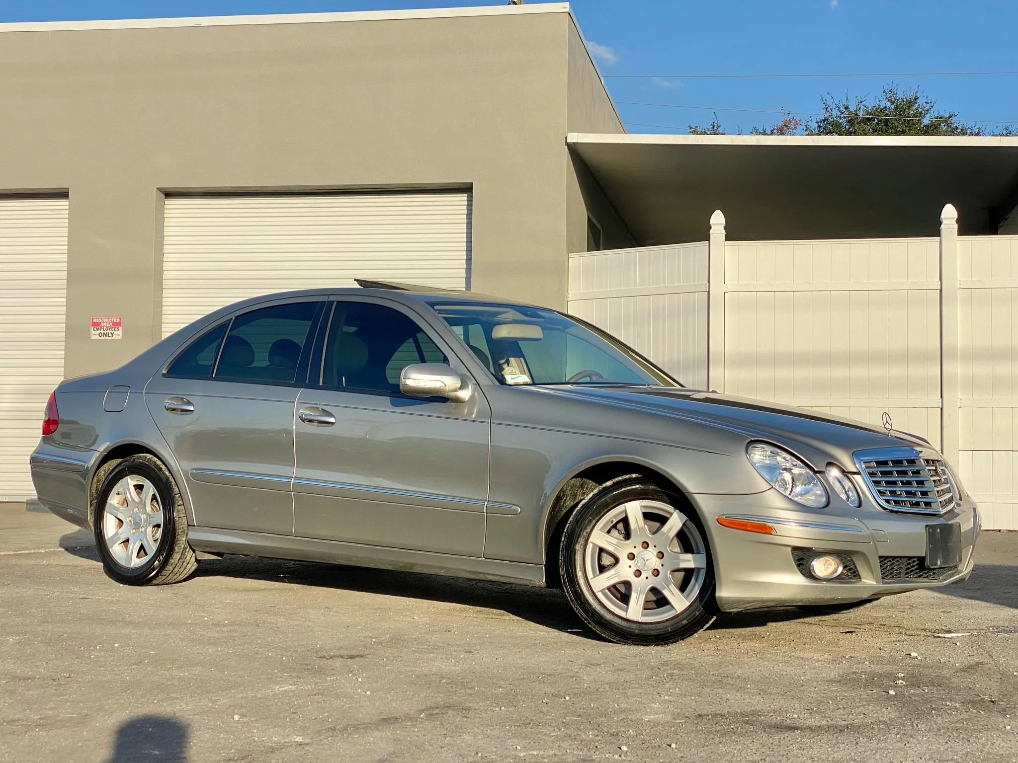 Used 2008 Mercedes-Benz E 320 BlueTEC Sedan image 6