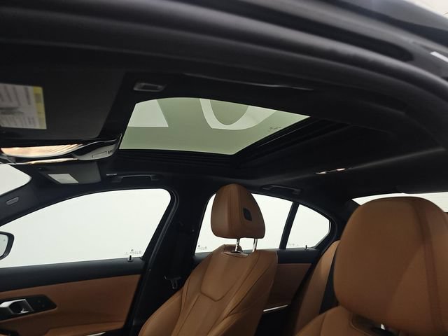 Used 2025 BMW 330i xDrive Sedan AWD/4WD image 6