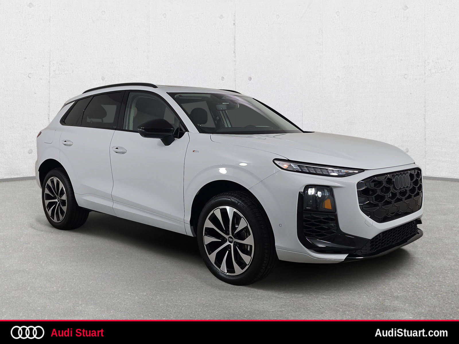 New 2026 Audi Q3 quattro 2.0T AWD/4WD 360° Tour