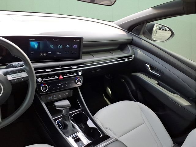 Used 2026 Hyundai Santa Cruz SEL AWD/4WD image 16