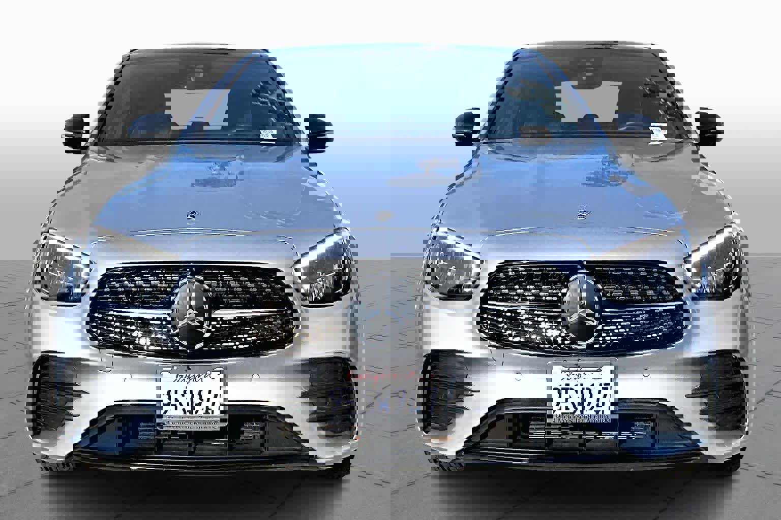 Used 2022 Mercedes-Benz E 350 Sedan image 3