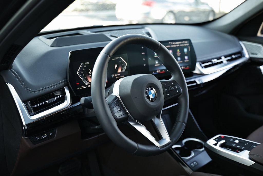 Used 2025 BMW X1 xDrive28i w/ Technology Package image 20