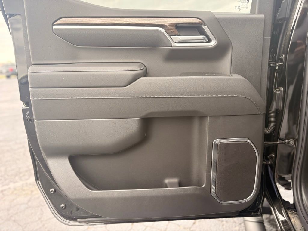 New 2026 Chevrolet Silverado 1500 RST w/ Redline Edition image 14