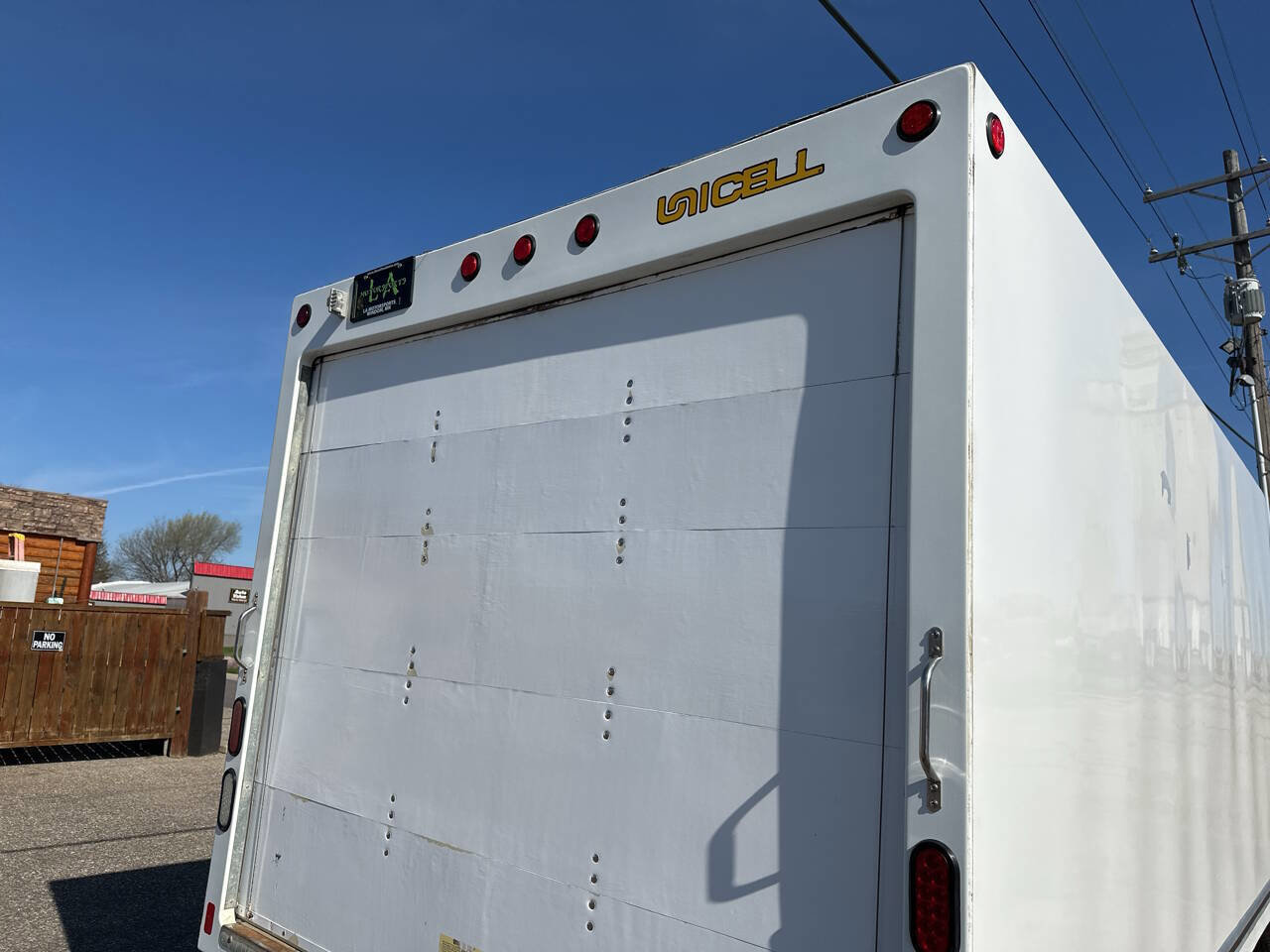 Used 2017 Ford E-350 and Econoline 350 Super Duty w/ Exterior Upgrade Package image 27