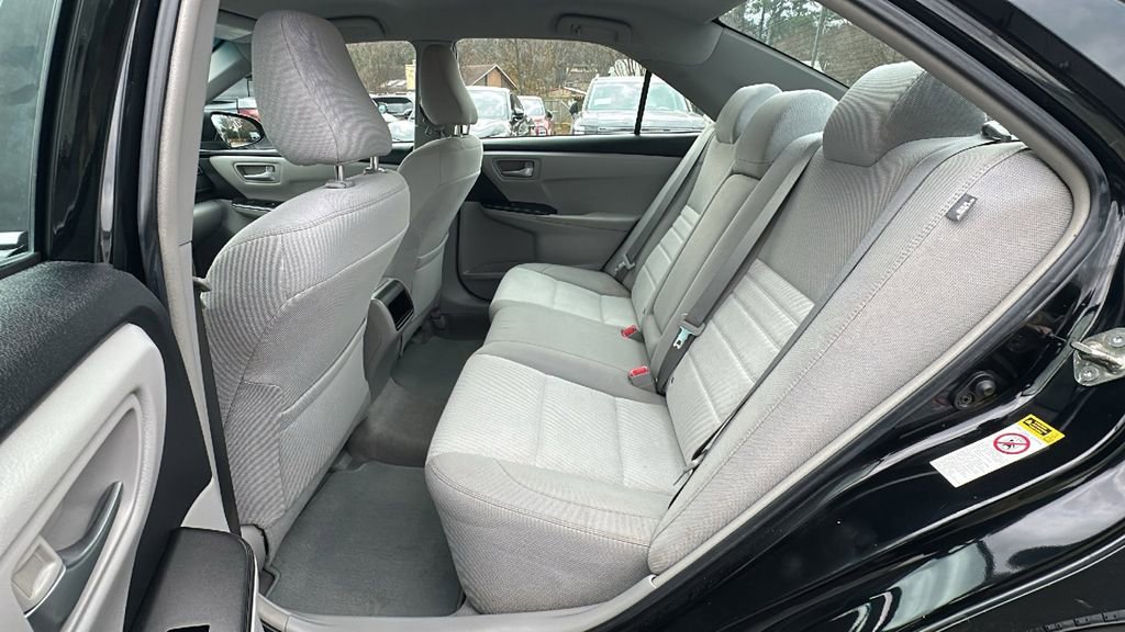 Used 2016 Toyota Camry LE image 13