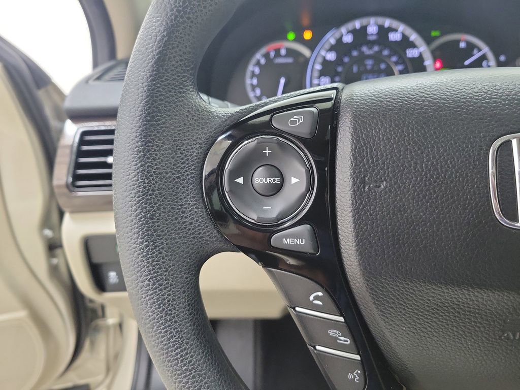 Used 2017 Honda Accord EX image 22