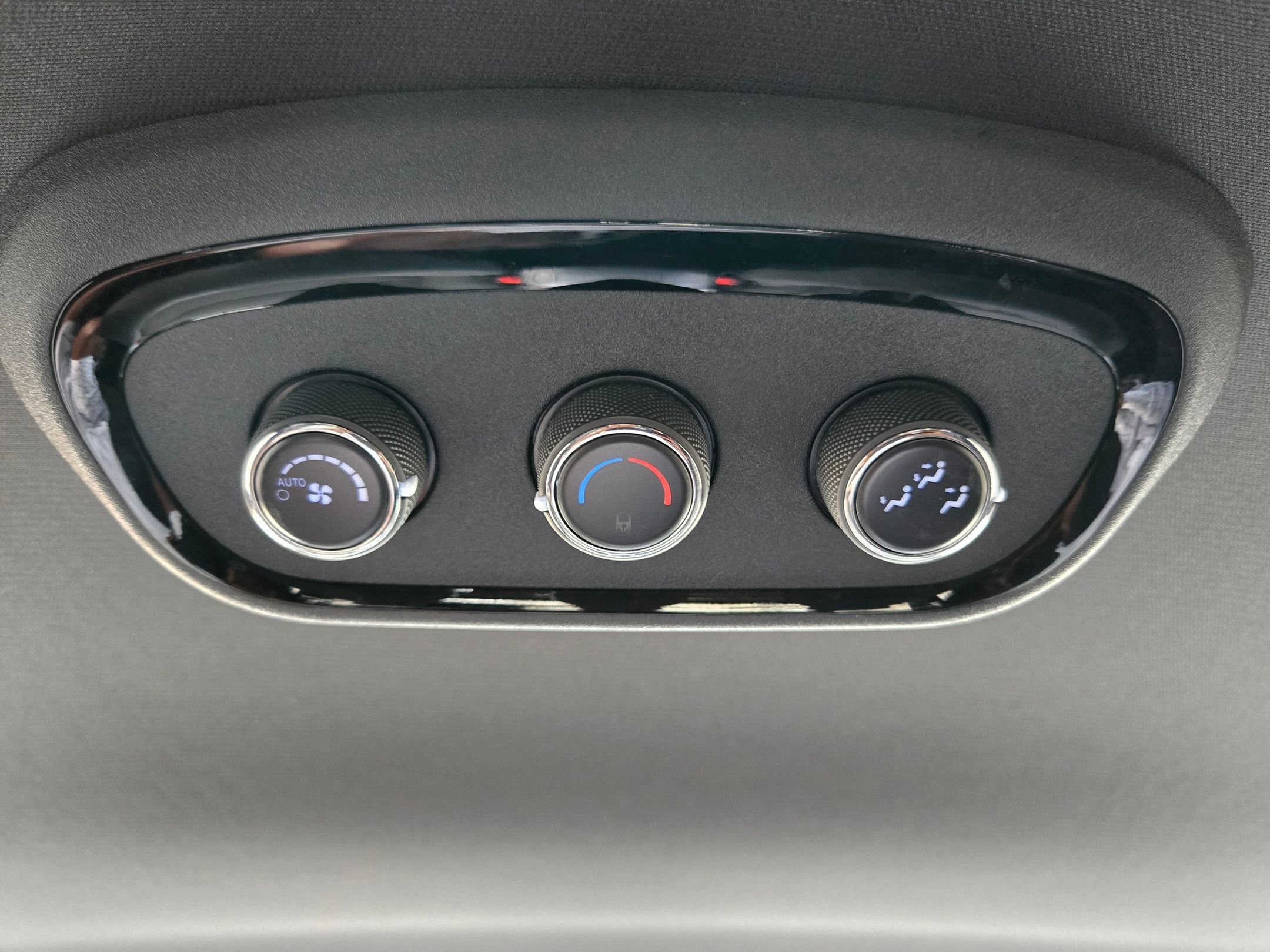 Used 2023 Dodge Durango GT image 33