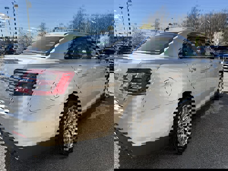 Used 2017 Ford Taurus Limited image 6