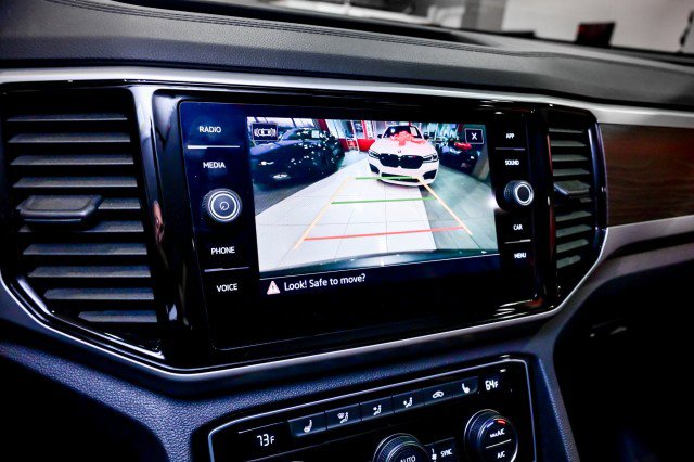 Used 2022 Volkswagen Atlas SE image 50