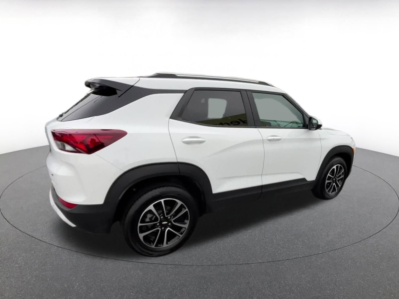 Used 2025 Chevrolet TrailBlazer LT image 15