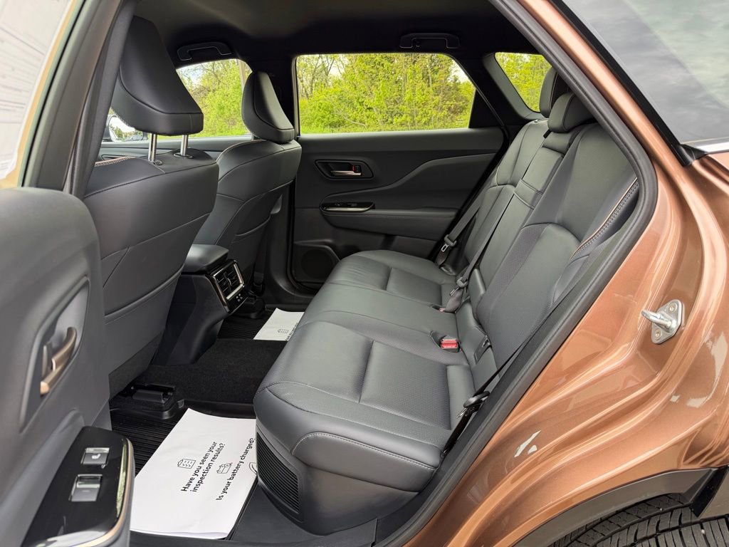 Certified 2025 Toyota Crown Signia AWD/4WD image 17
