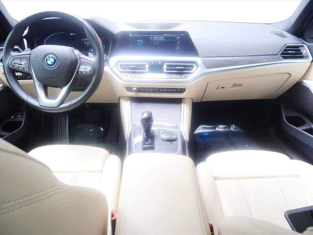 Used 2022 BMW 330e xDrive w/ Convenience Package AWD/4WD image 22