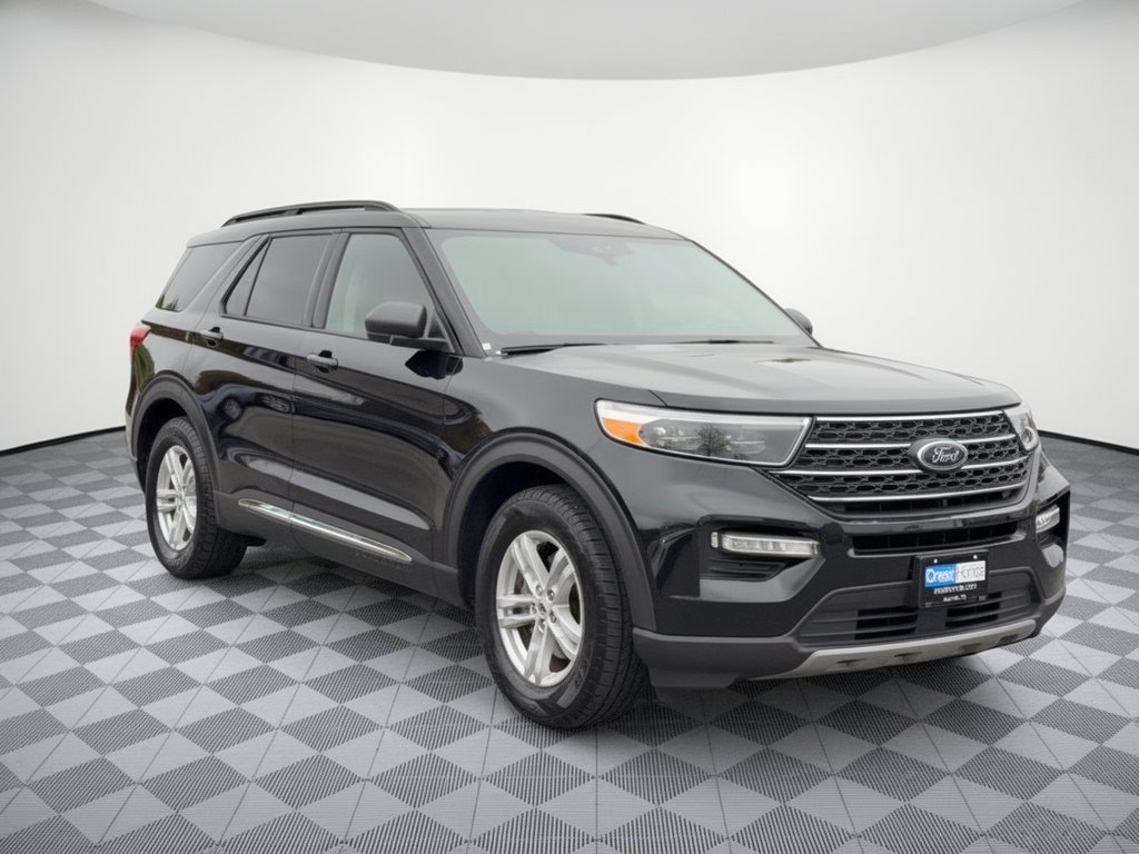Used 2024 Ford Explorer XLT w/ Equipment Group 202A RWD image 7