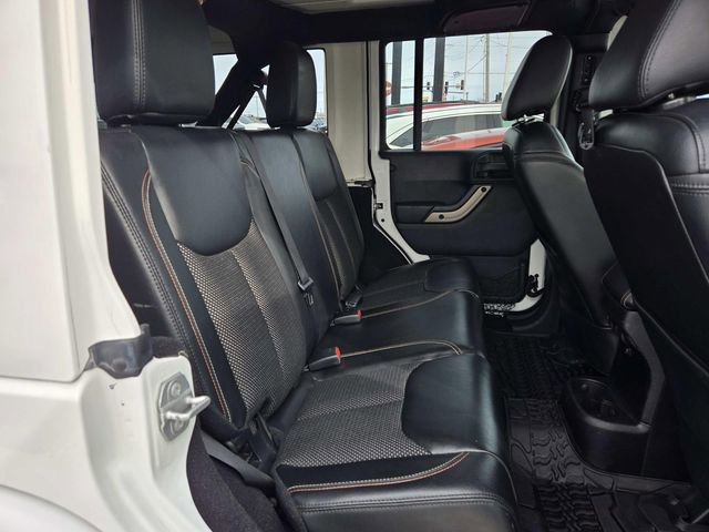 Used 2016 Jeep Wrangler Unlimited Sahara image 12