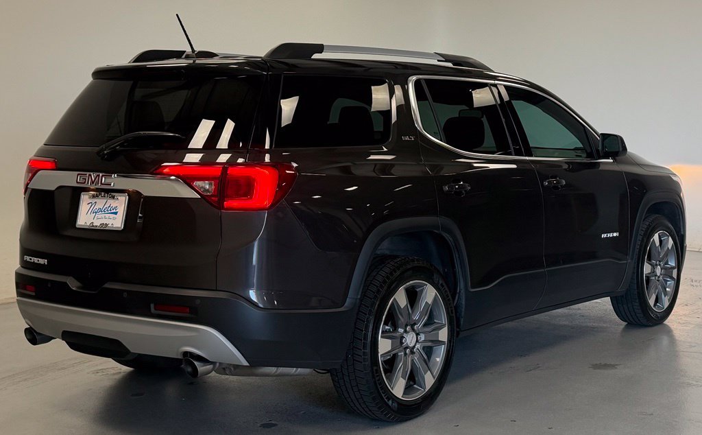 Used 2017 GMC Acadia SLT w/ LPO, Floor Liner Package FWD image 3