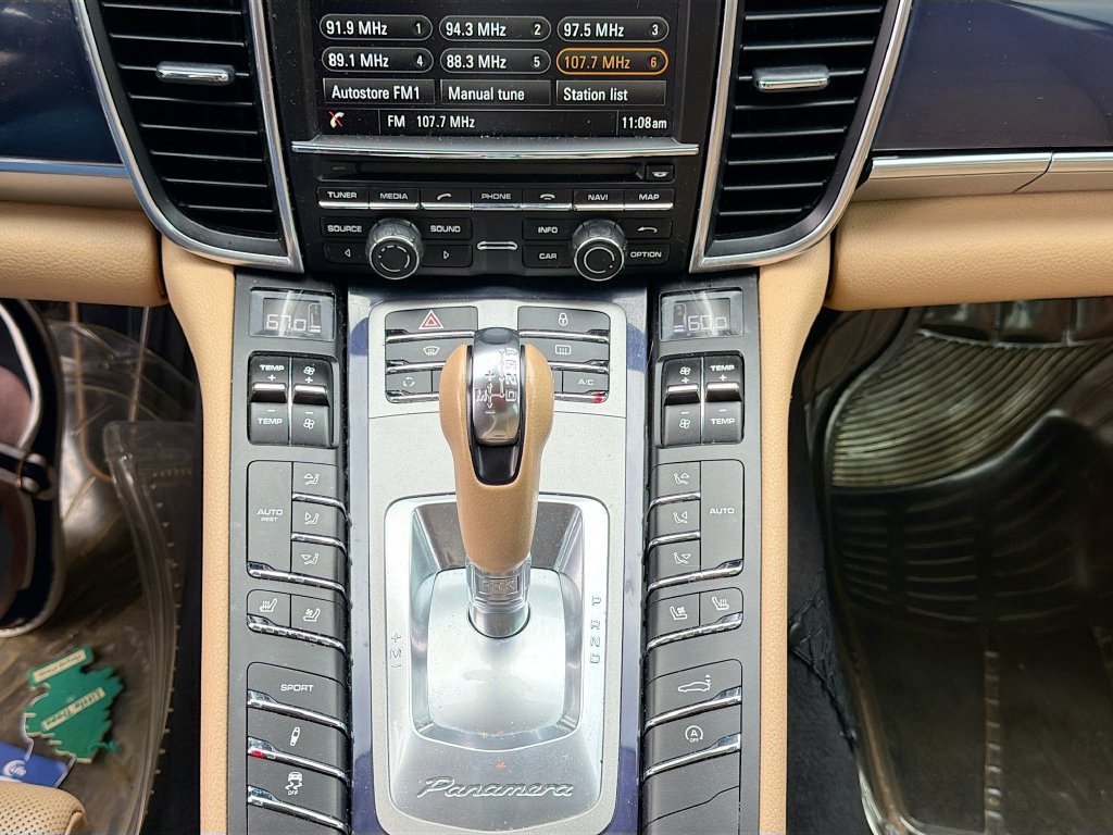 Used 2013 Porsche Panamera 4 Platinum Edition AWD/4WD image 16