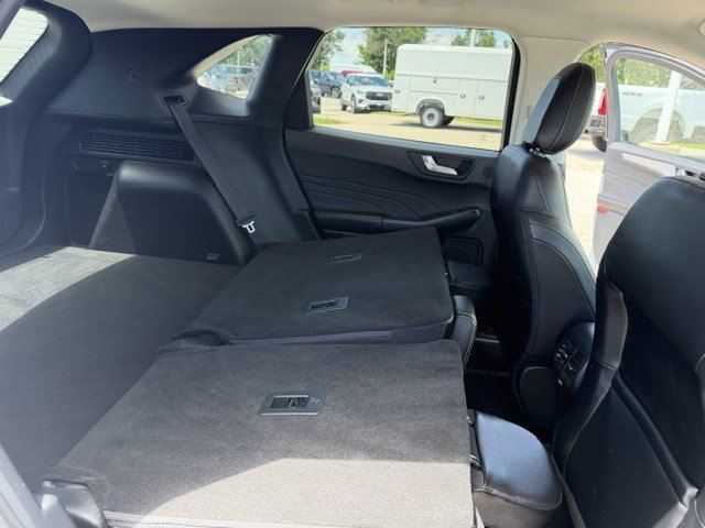 Used 2022 Ford Escape SEL w/ Technology Package FWD image 34