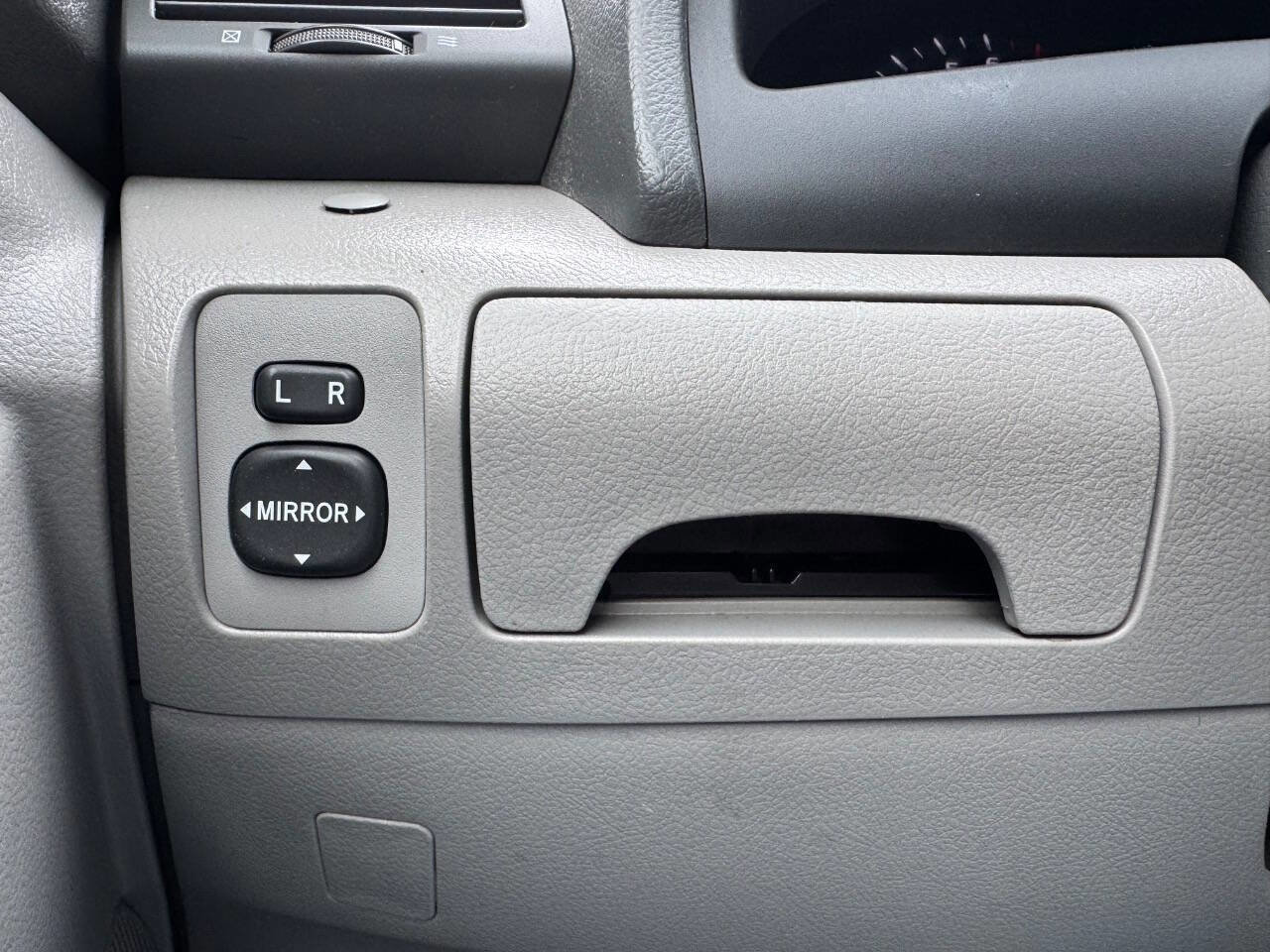 Used 2008 Toyota Camry LE image 12