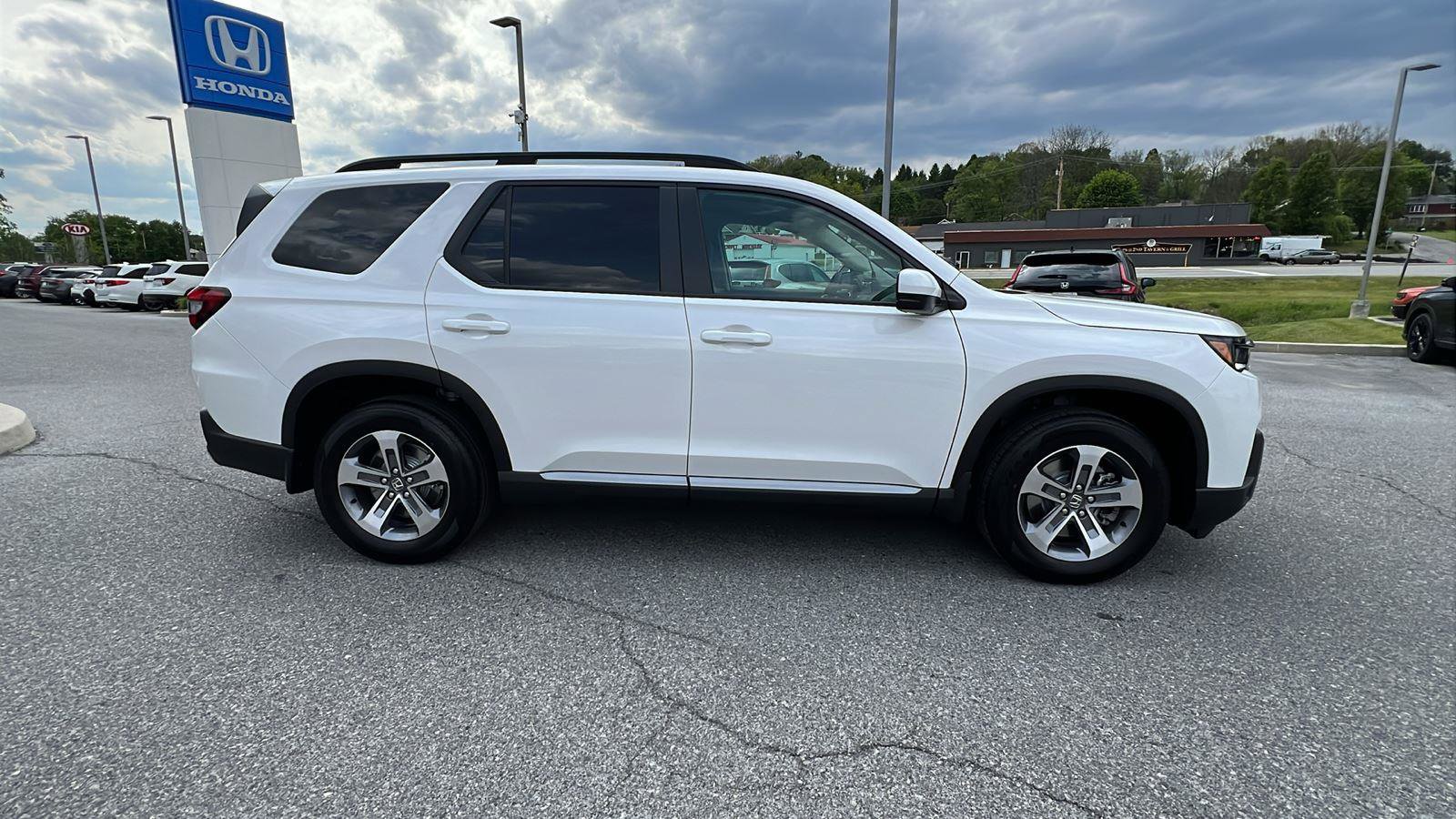 New 2026 Honda Pilot EX-L image 3