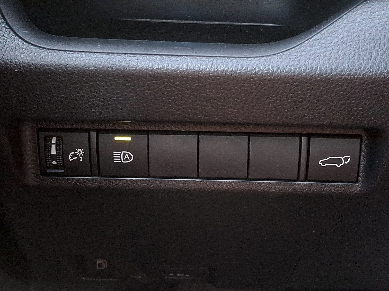 Used 2022 Toyota RAV4 XSE image 25