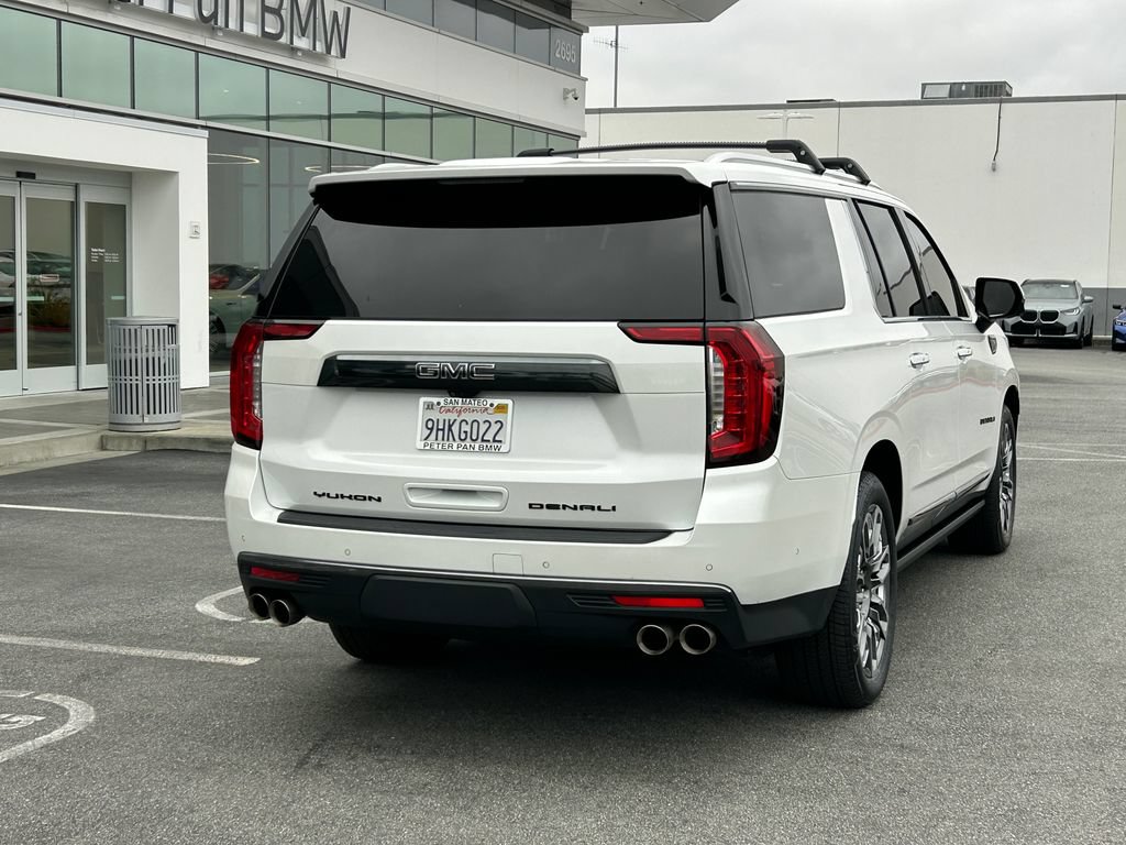 Used 2023 GMC Yukon XL Denali Ultimate AWD/4WD image 5