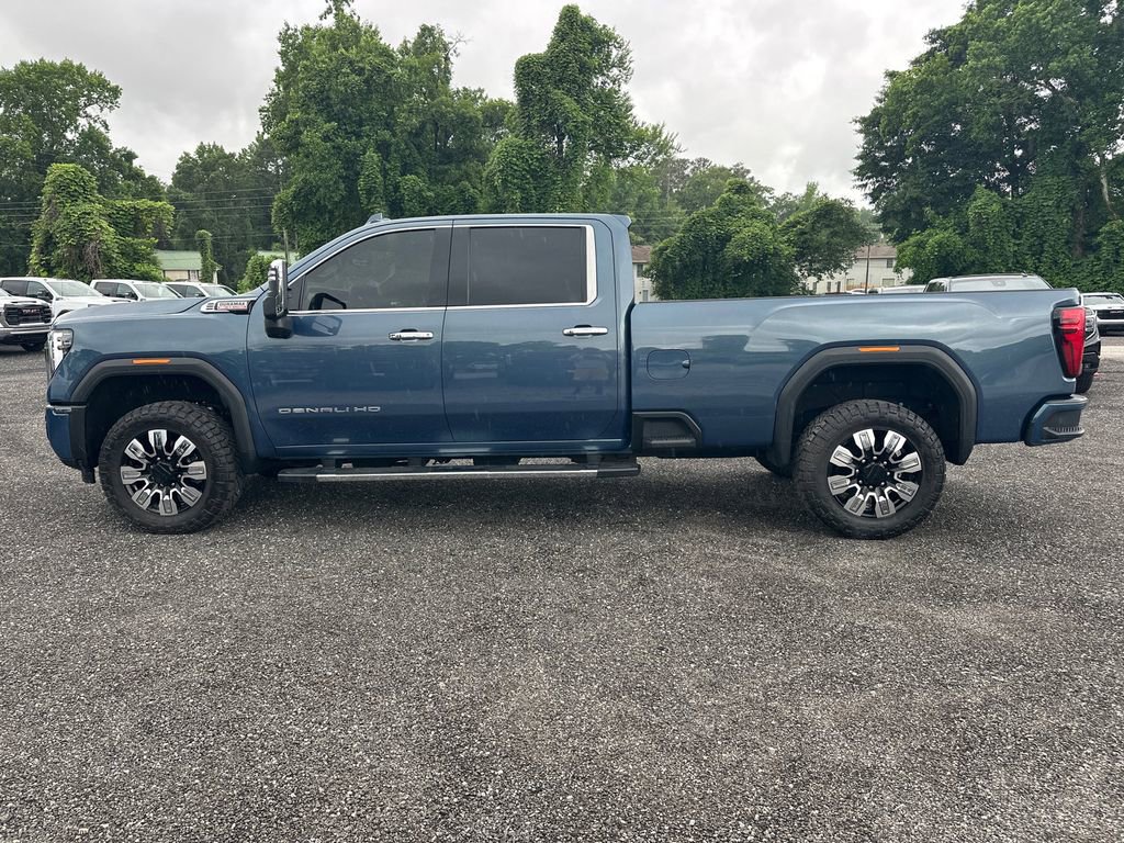 Used 2025 GMC Sierra 3500 Denali w/ Denali Reserve Package AWD/4WD image 9