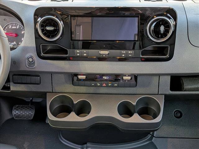 Used 2025 Mercedes-Benz Sprinter 2500 image 12