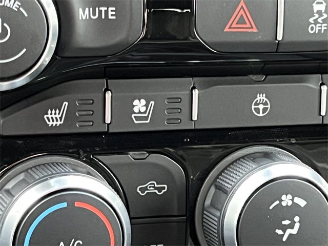 Certified 2022 RAM 3500 Laramie image 31