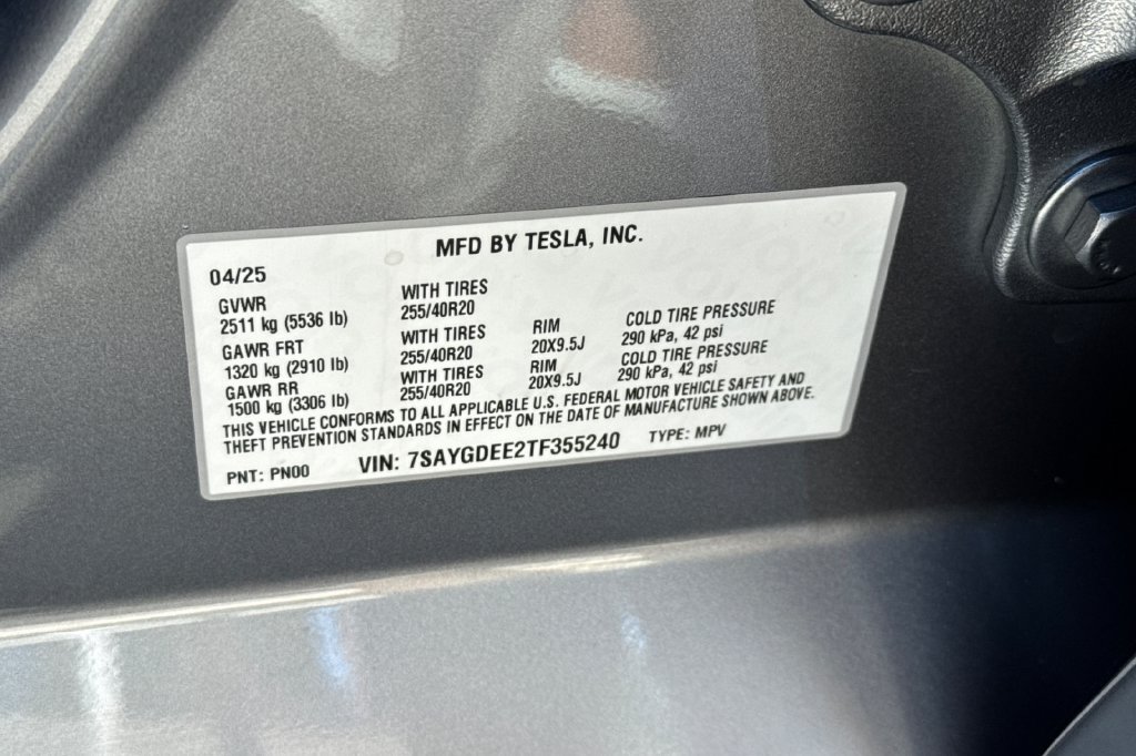 Used 2026 Tesla Model Y Long Range AWD/4WD image 35