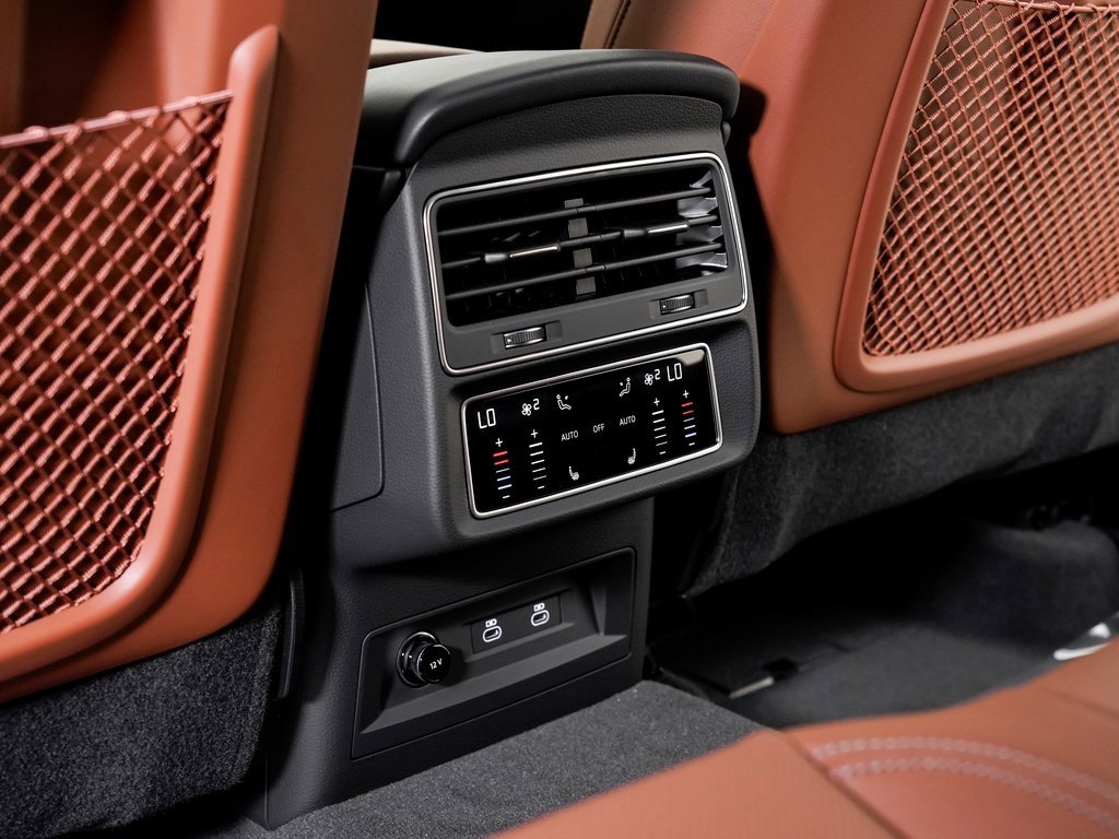 New 2025 Audi Q8 Premium Plus image 23