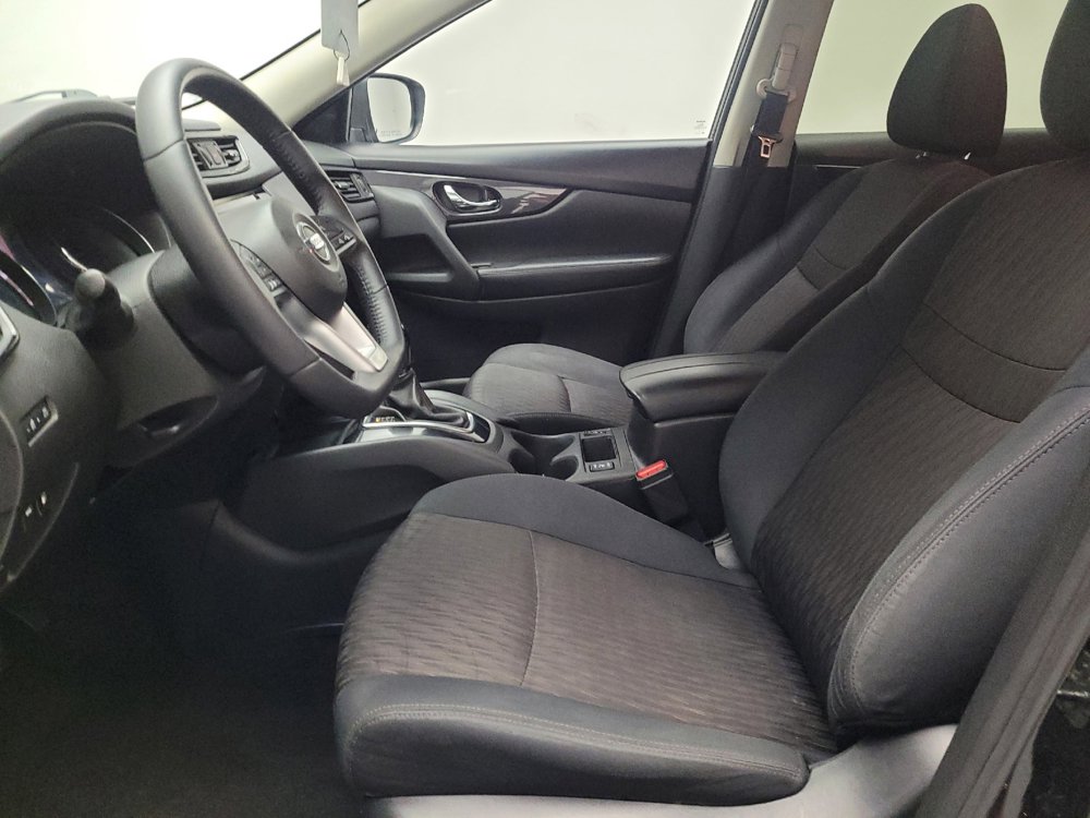 Used 2018 Nissan Rogue SV image 17