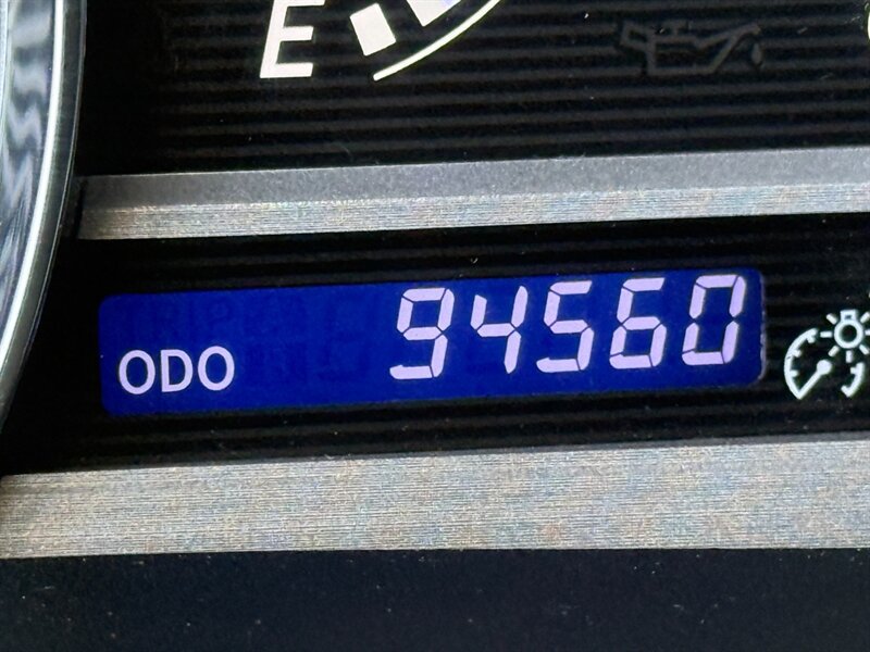 Used 2013 Toyota Venza LE FWD image 28