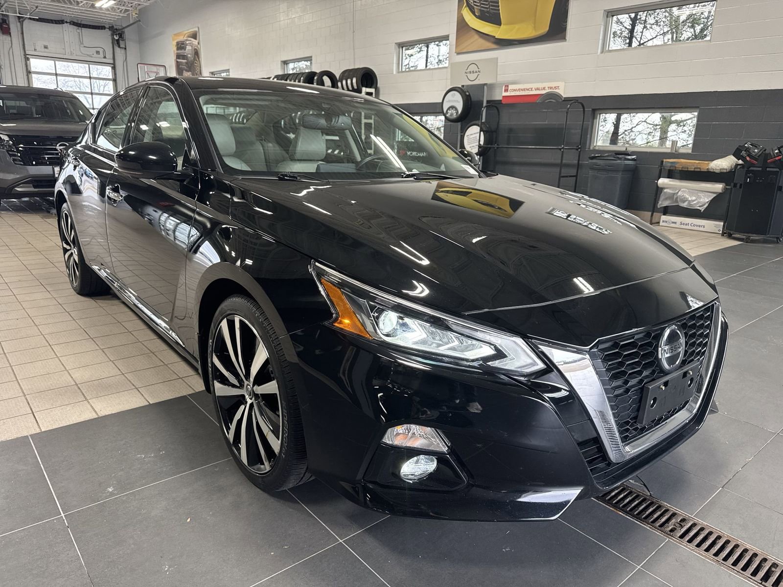 Certified 2019 Nissan Altima 2.5 Platinum AWD/4WD image 10