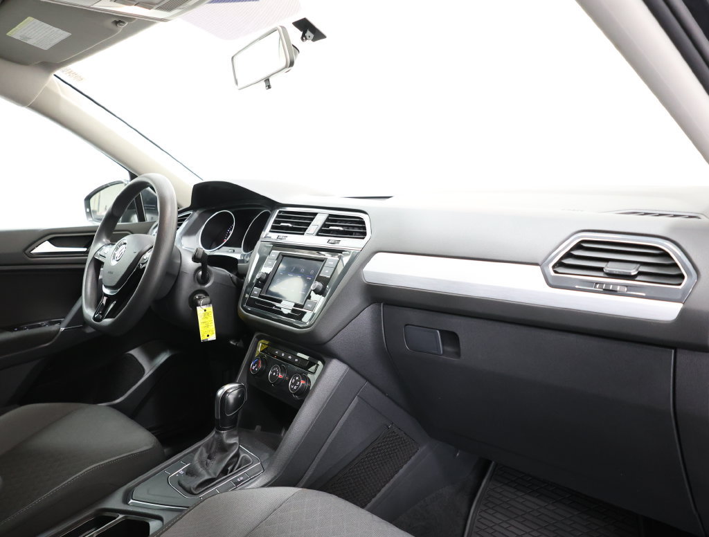 Used 2020 Volkswagen Tiguan S FWD image 23