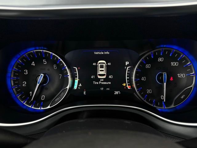 New 2026 Chrysler Pacifica Limited w/ Uconnect Theater Family Group image 33