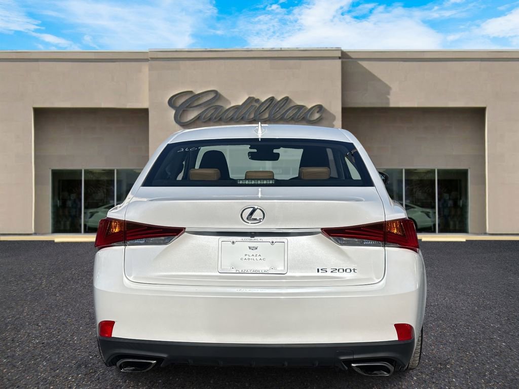 Used 2017 Lexus IS 200t image 4