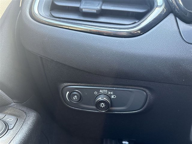 Certified 2023 Chevrolet Equinox RS image 18