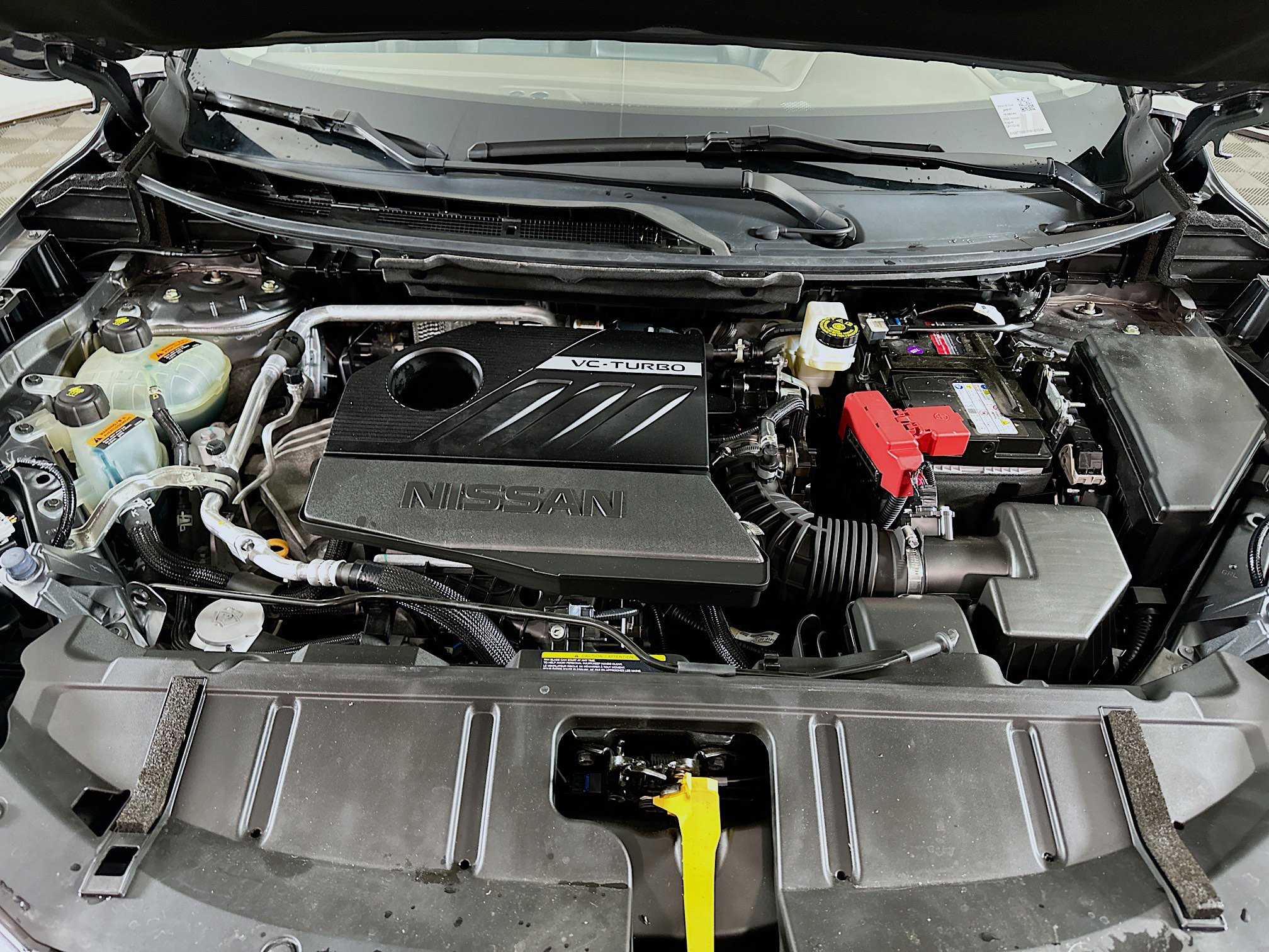 Used 2023 Nissan Rogue SV image 32