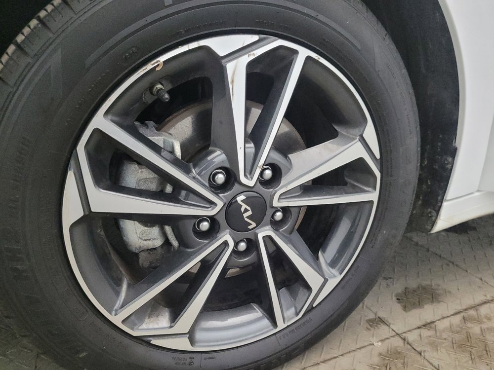 Used 2024 Kia Forte LXS image 31