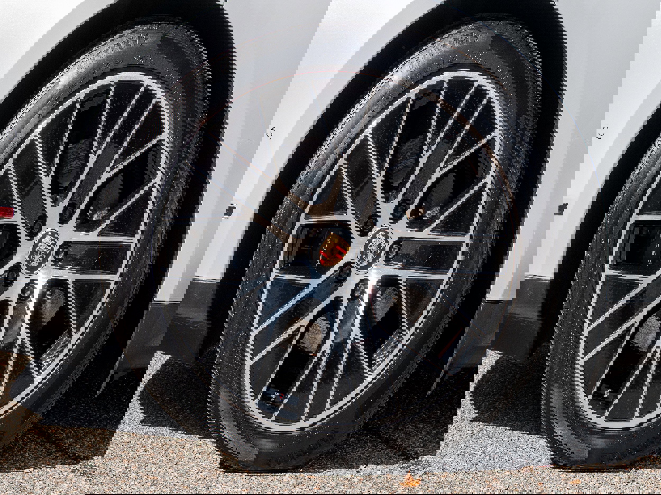 Used 2022 Porsche Taycan image 17