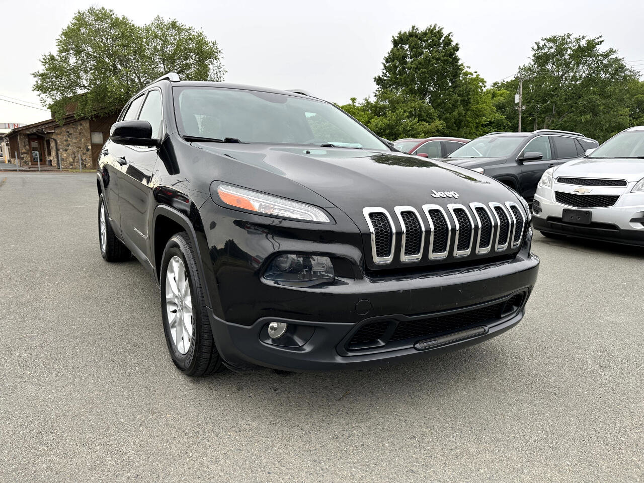 Used 2015 Jeep Cherokee Latitude w/ Comfort/Convenience Group