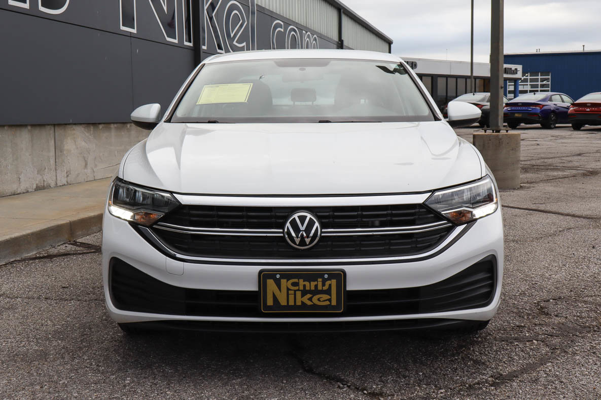 Used 2022 Volkswagen Jetta S FWD image 2