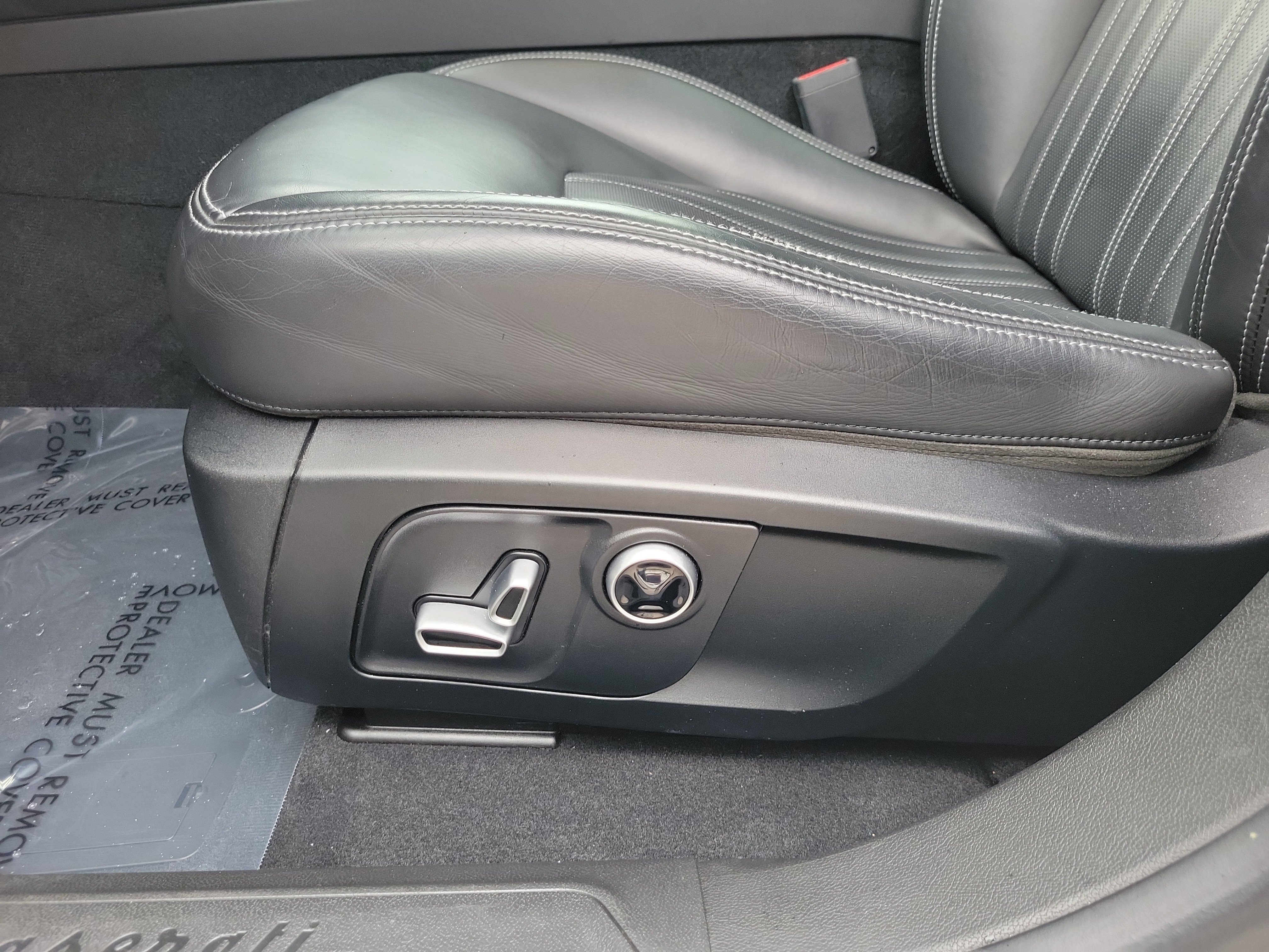 Used 2023 Maserati Levante GT AWD/4WD image 14